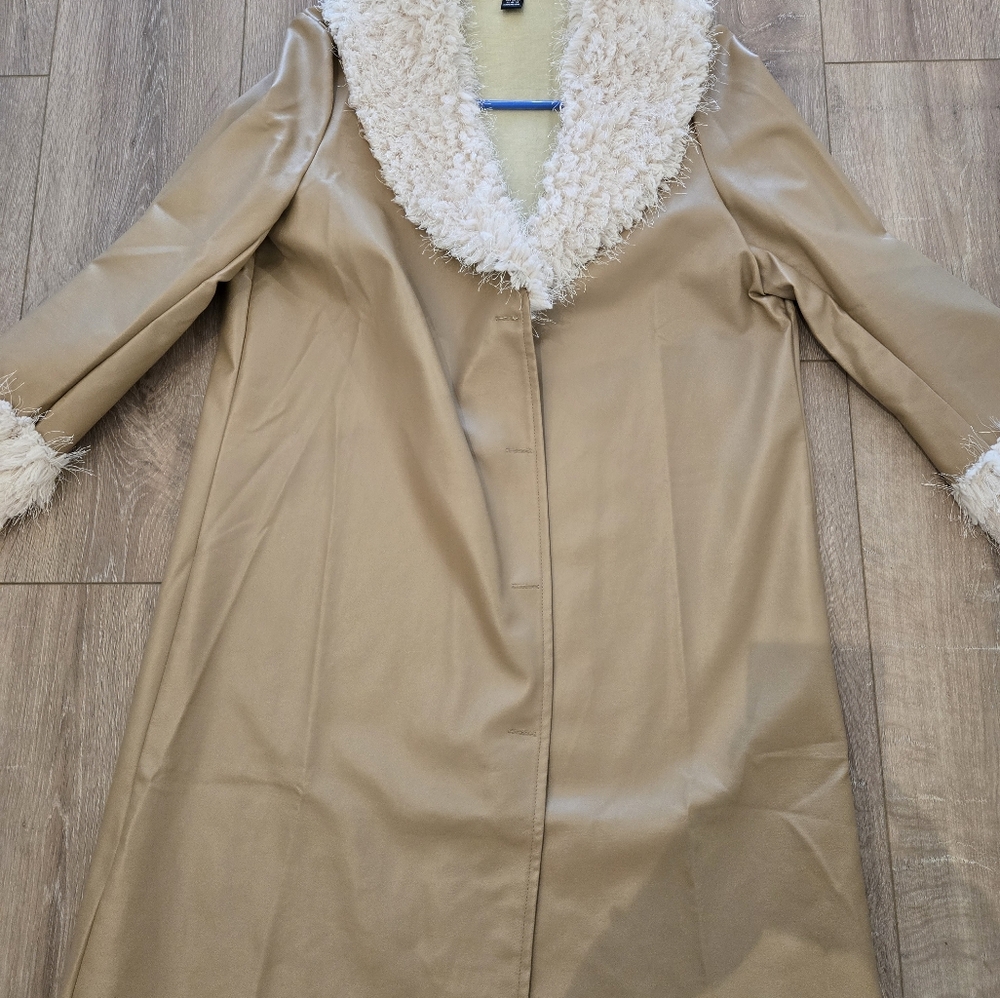 SHEIN Tan and Cream Teddy Jacket with Cozy Collar